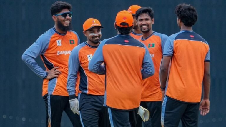 মাঠে না নেমেই সেমিফাইনালে বাংলাদেশ