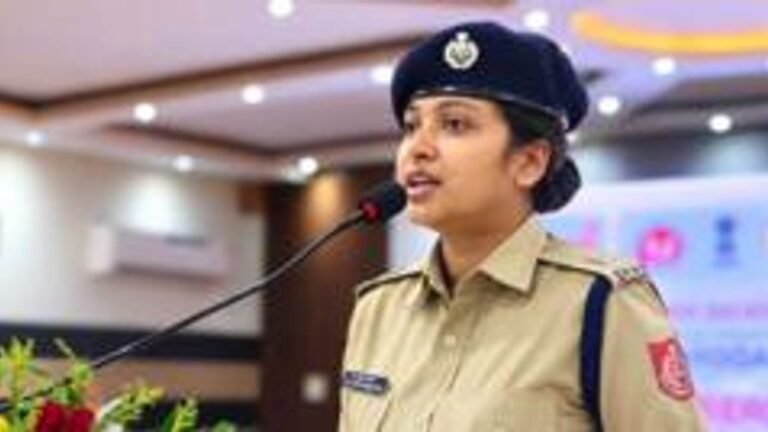 ‘আসসালামু আলাইকুম’-‘ইনশাআল্লাহ’ বলা ঘিরে বিতর্কের জেরে পশ্চিমবঙ্গে নারী পুলিশ কর্মকর্তাকে বদলির অভিযোগ
