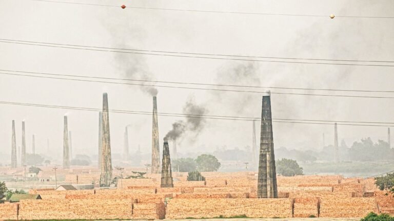 বায়ুর বিষ ছড়িয়েছে দেশজুড়ে