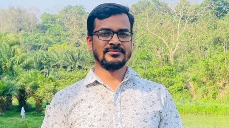 চবির নতুন প্রক্টর অধ্যাপক কামরুল হোসেন