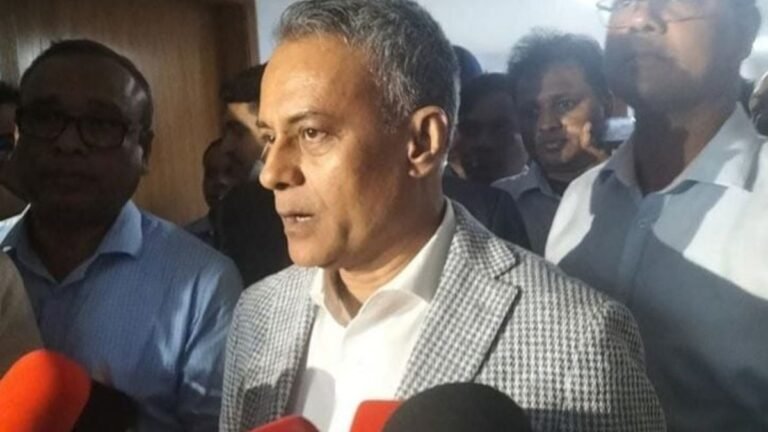 নির্ধারিত ভাড়ার বেশি নিলে রুট পারমিট বাতিল: সড়কমন্ত্রী