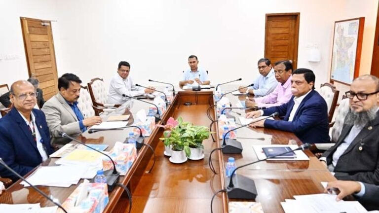 গুলশান-ধানমণ্ডি-নিকেতন লেকের দূষণ রোধে সমন্বিত উদ্যোগের নির্দেশ প্রধানমন্ত্রীর