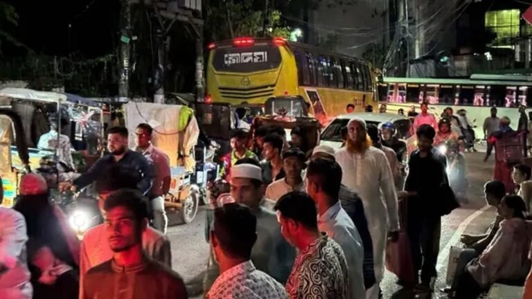 শাপলা চত্বর থেকে লালদীঘি, শেষ হলো ১১-দলীয় ঐক্যের লংমার্চ