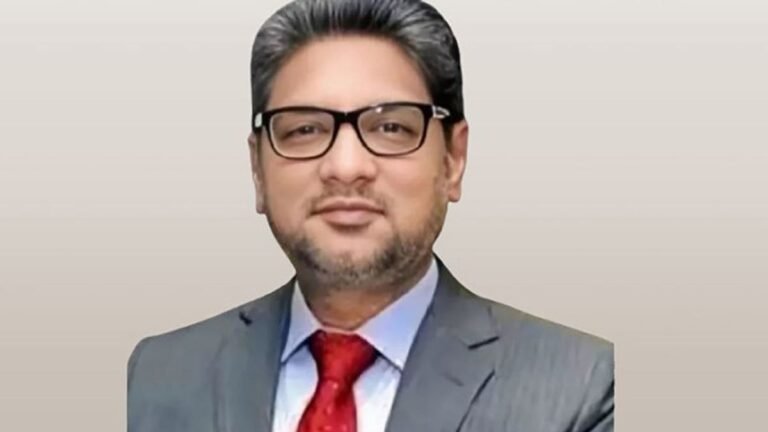 এমপির মোবাইল নম্বর হ্যাক করে পরিচিতজনদের কাছে টাকা দাবি
