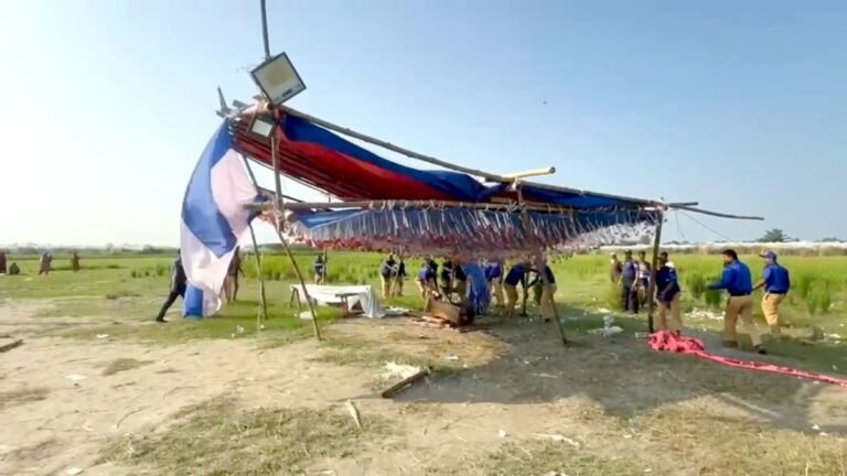 বিনোদনের আড়ালে অশ্লীলতা, গুঁড়িয়ে দেওয়া হলো ‘কাশফুলের ঘাট’