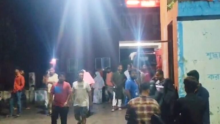 কুমিল্লায় একযোগে কিশোর গ্যাংবিরোধী অভিযানে ১৮ থানার পুলিশ, আটক ৬২৪