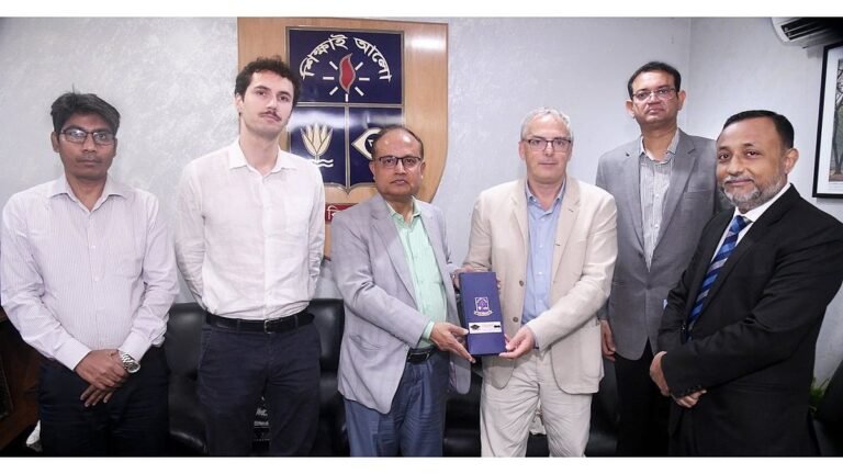 মানবাধিকার ও জলবায়ু নীতি নিয়ে ঢাবি-এএফডির যৌথ গবেষণার উদ্যোগ