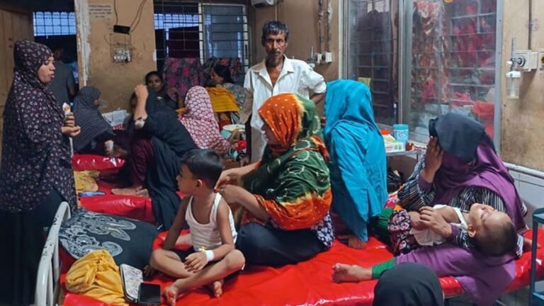 চিকিৎসকের ৫৭ পদের ৩৯টি শূন্য, ১০০ শয্যার হাসপাতালে রোগী ৪০০