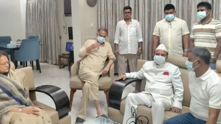 অসুস্থ জ্বালানি মন্ত্রী টুকুকে দেখতে বাসায় গয়েশ্বর