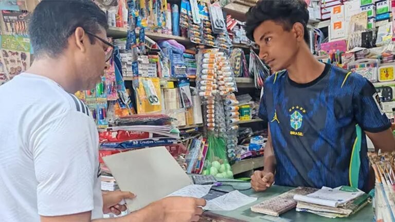 দোকানে মেলে না ৫ টাকার পেনসিল, আকার কমেছে রাবারের