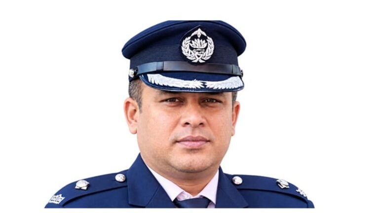 ডিবি হেফাজতে ক্যান্টনমেন্ট থানার সেই ওসি