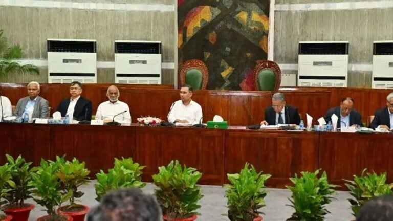 প্রধানমন্ত্রীর সভাপতিত্বে মন্ত্রিসভার বৈঠক চলছে