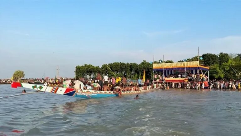 রাজবাড়ীতে তিন দিনব্যাপী নৌকাবাইচ, পদ্মাপাড়ে উৎসবের আমেজ
