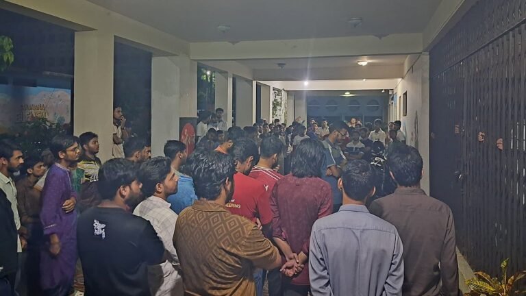 সিলেট ইঞ্জিনিয়ারিং কলেজে শিক্ষার্থীদের বিক্ষোভ, অধ্যক্ষসহ ১৪ শিক্ষক অবরুদ্ধ