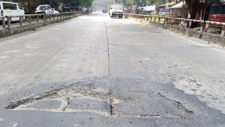সংস্কারেও দুর্ভোগ কাটছে না ঢাকা-রাজশাহী মহাসড়কে