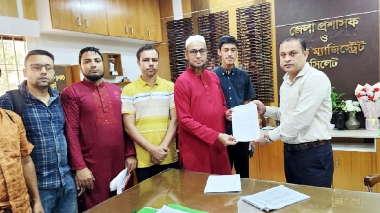 ডাক্তারদের প্রাইভেট ফি নির্ধারণের দাবিতে প্রধানমন্ত্রী বরাবর স্মারকলিপি