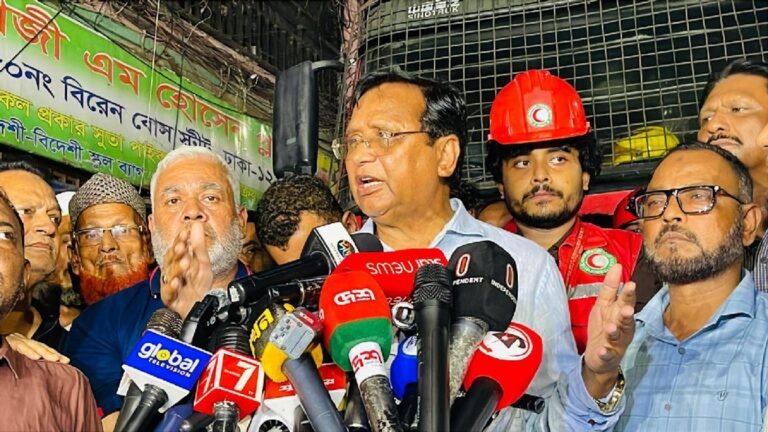 দখলমুক্ত সড়ক থাকলে দ্রুত পৌঁছাত ফায়ার সার্ভিস: ডিএসসিসি প্রশাসক