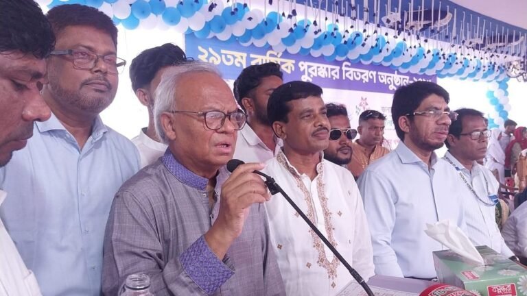 দেশ ও দেশের বাইরে গুপ্ত ও নিষিদ্ধ গোষ্ঠী ষড়যন্ত্রের জাল বুনছে: রিজভী