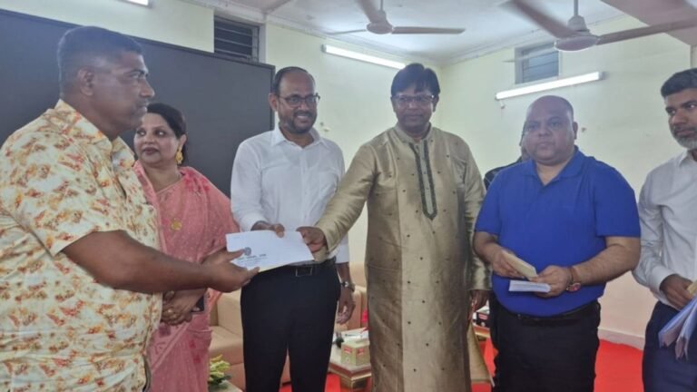 ইতিহাসে এই প্রথম দুর্গাপূজায় ৭০ লাখ টাকা অনুদান দিল ঢাকা জেলা পরিষদ