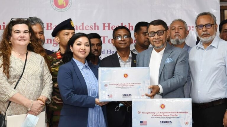 ডেঙ্গু মোকাবিলায় ৫ লাখ টেস্ট কিট দিল যুক্তরাষ্ট্র