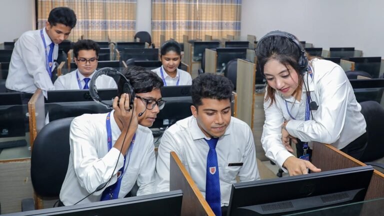 পর্যটন খাতে তরুণদের কাজের বিশাল সুযোগ তৈরি হয়েছে