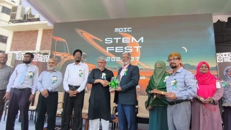 মানারাতে দুই দিনব্যাপী স্টেম ফেস্ট শুরু, অংশ নিচ্ছে ৮ শতাধিক শিক্ষার্থী