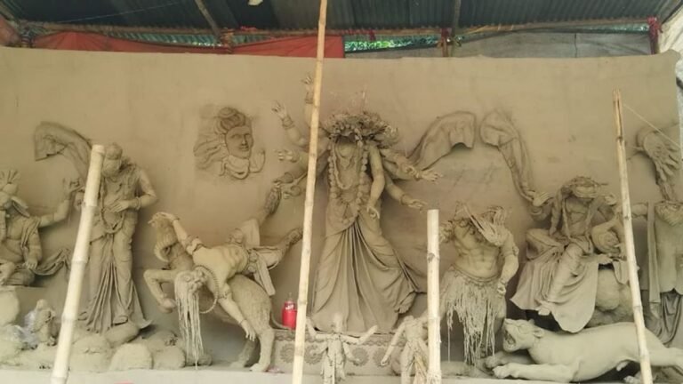 মির্জাপুরে দুর্গামন্দিরের ৭টি প্রতিমা ভাঙচুর