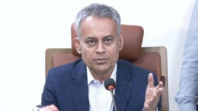 দুর্গাপূজার ছুটিতে নিরাপদ যাত্রা নিশ্চিত করতে সমন্বিত প্রস্তুতির নির্দেশ সড়কমন্ত্রীর
