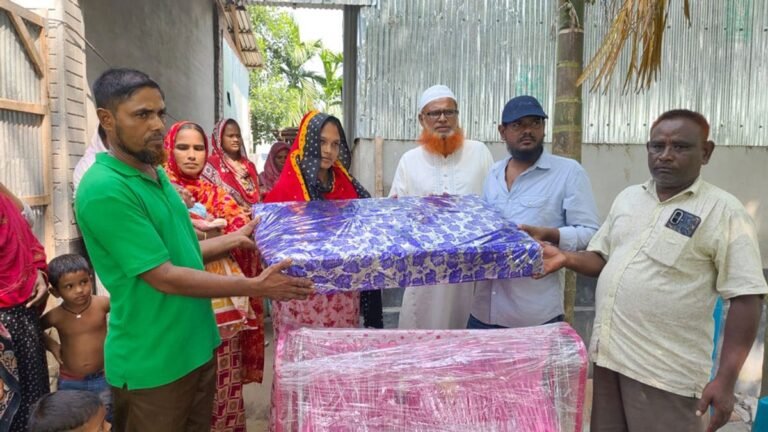 চলন্ত বাসে শিশুর জন্ম, মা-ছেলের আজীবন ভাড়া ফ্রি