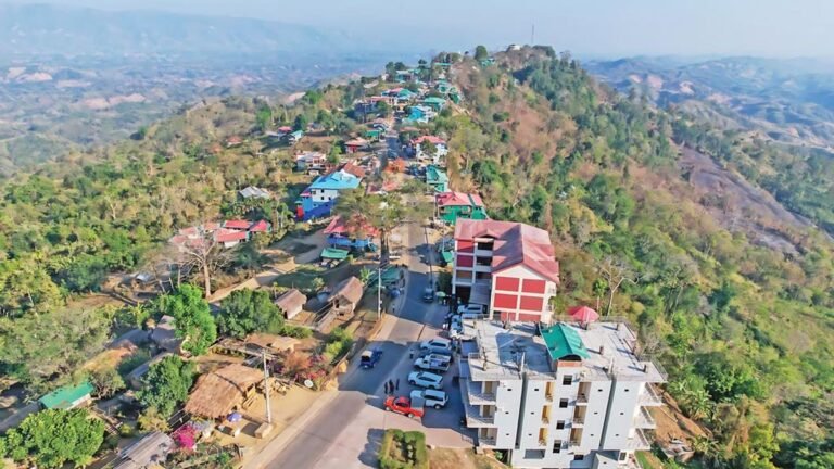 দুর্গাপূজায় পর্যটকদের জন্য উন্মুক্ত সাজেক, সড়ক অবরোধ স্থগিত
