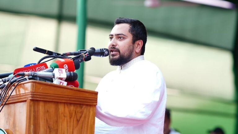 নিউইয়র্কে ড. ইউনূসকে হেনস্তার চেষ্টার নিন্দা নাহিদের