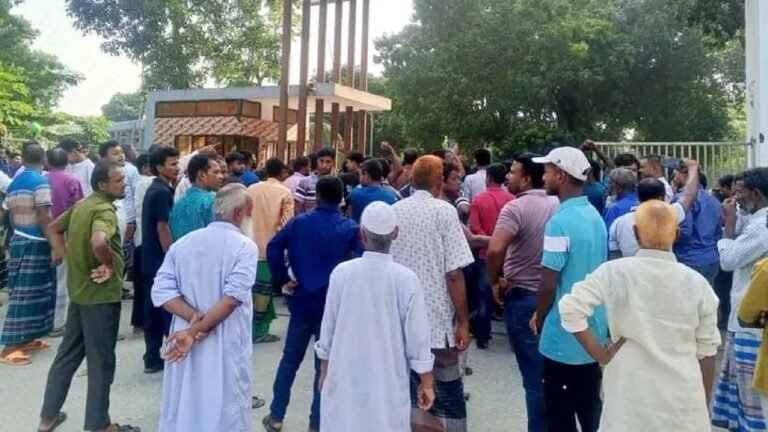 মাদক মামলার আসামিকে ছাড়াতে এসপি অফিস ঘেরাও, আটক ২০